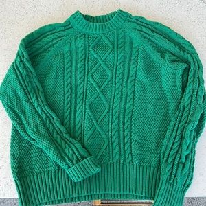 GAP - gap cable knit crew neck sweater - size small